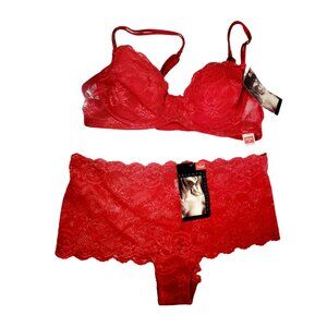 2-Piece Red Lace Lingerie Set – Bra 34B & Panties S (NWT) ❤️
